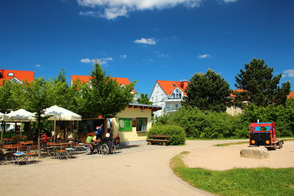 Bild vergr&ouml;&szlig;ern: Parkcafe Platea im Hessentagspark