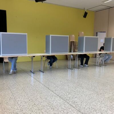 Bild vergr&ouml;&szlig;ern: Wahlsimulation Ernst-Reuter-Schule