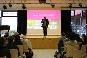 Bild vergr&ouml;&szlig;ern: DigitalSchoolStory: Smart City Dietzenbach - Lang