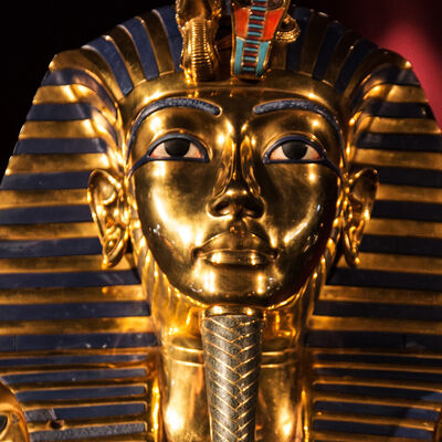 Bild vergrößern: Abbild des Tutanchamun.