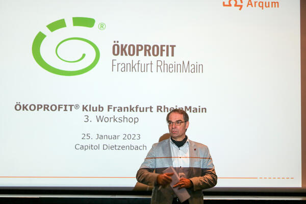 Bürgermeister Dr. Dieter Lang spricht beim 3. Ökoprofit-Workshop.